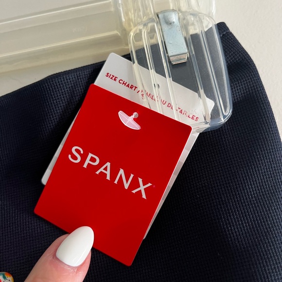 SPANX leggings - Picture 4 of 7